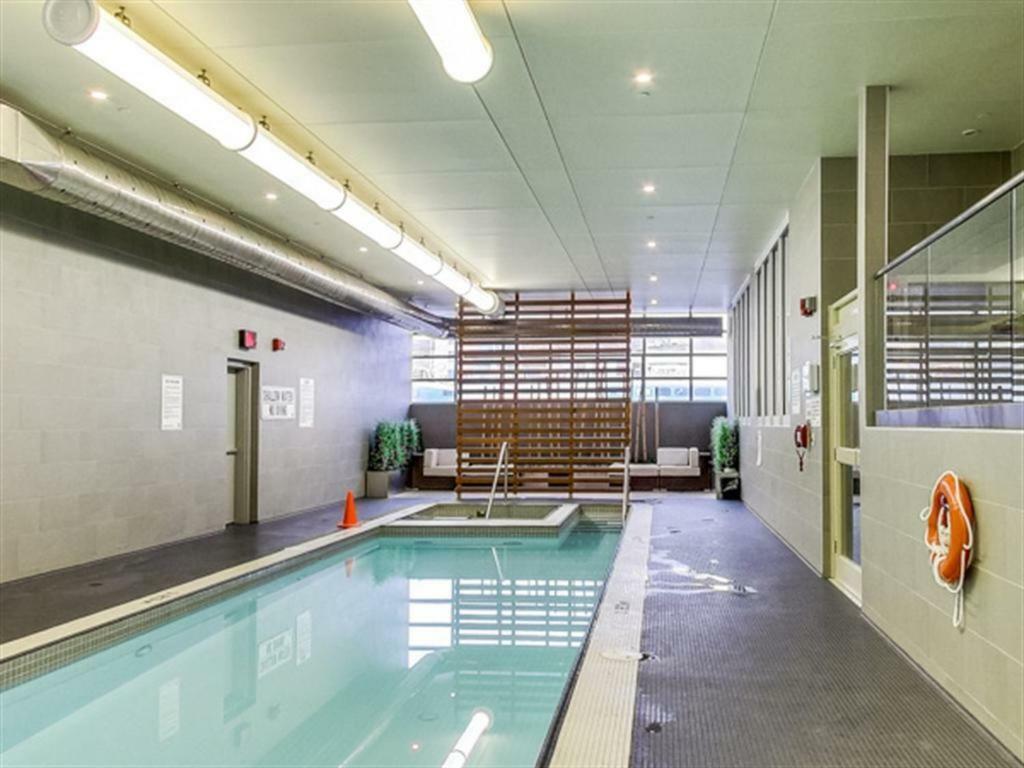 Luxury Downtown Toronto Condo - 2 Bedroom Exterior foto