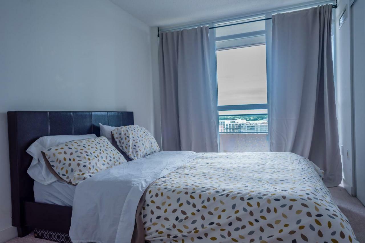 Luxury Downtown Toronto Condo - 2 Bedroom Exterior foto